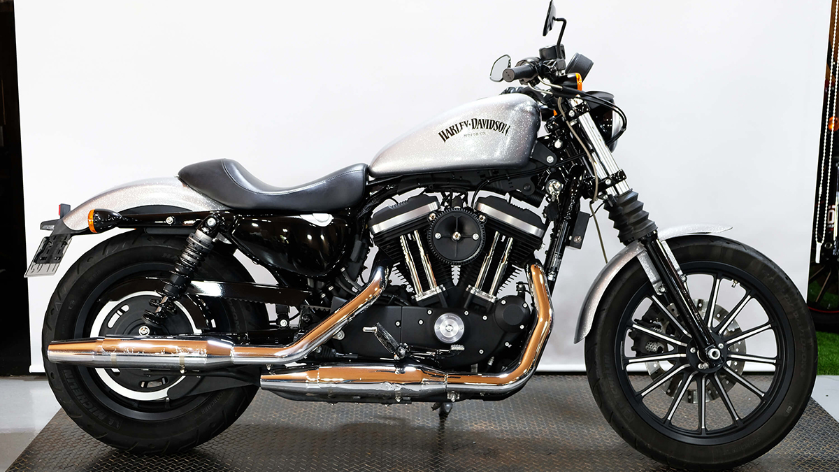 ハーレーダビッドソン '15 XL883N スポーツスター アイアンの中古車