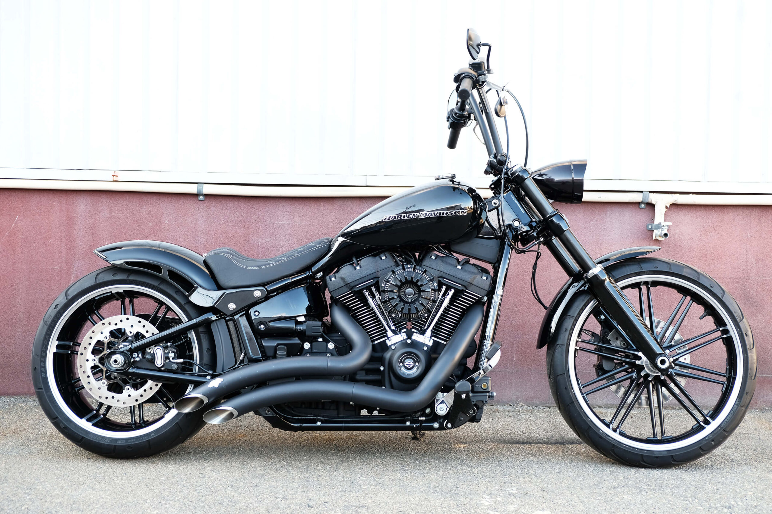 '18 FXBRS Softail Breakout ブレイクアウトのフルカスタム車両