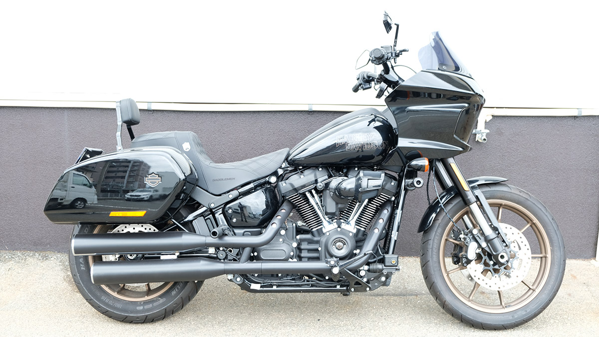 ハーレーダビッドソン ローライダーSTのカスタム車両