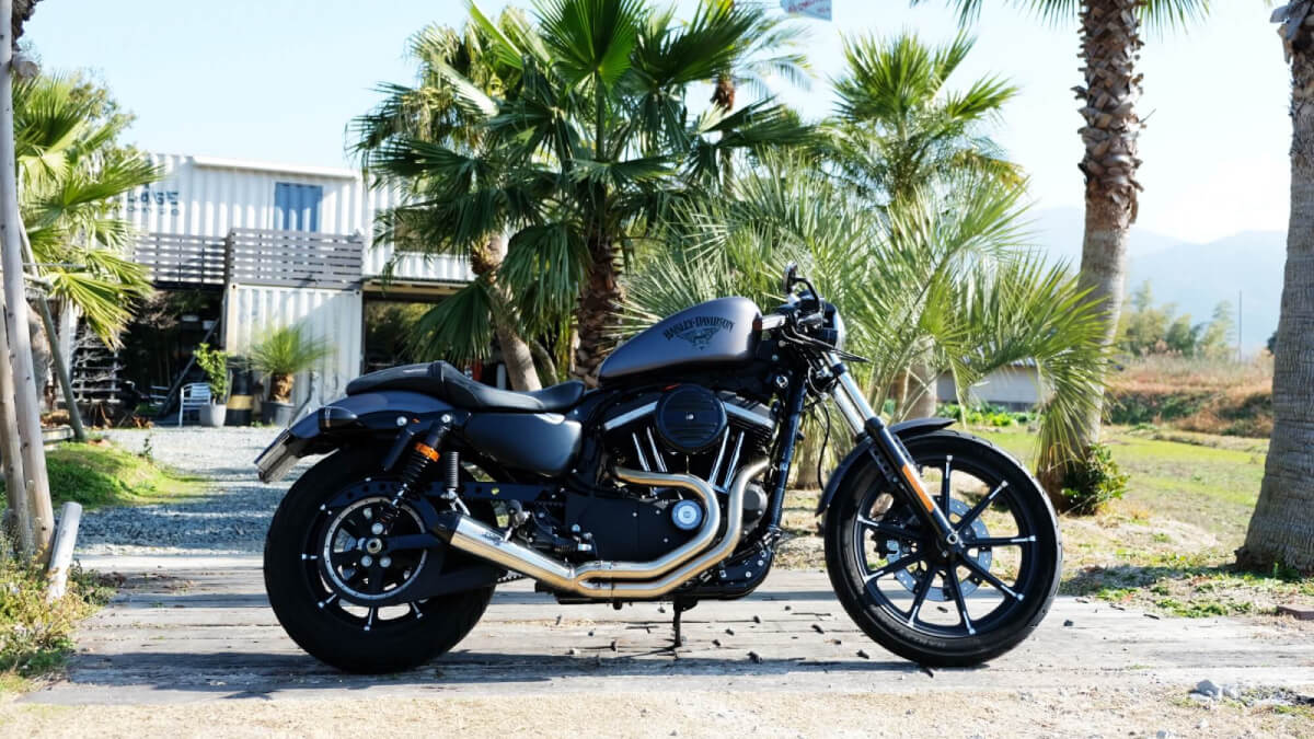 ハーレーダビッドソン XL883N スポーツスターアイアンの中古車